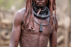 Muž z kmene Himba